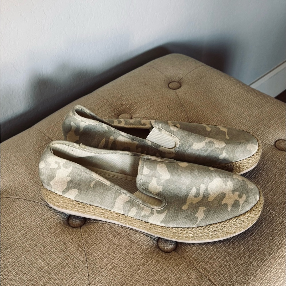 Esprit Women's Tan Camouflage Slip-On Espadrilles